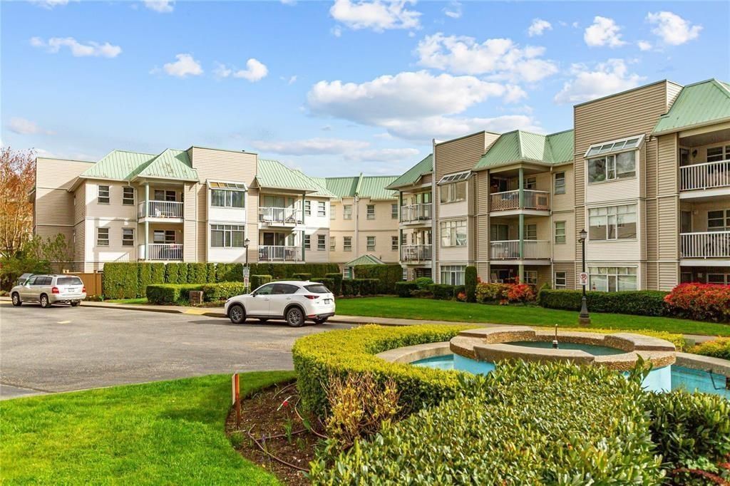 Photo of 9763 140 Street #313, Surrey, BC V3T 4M4 (MLS # R3131272)