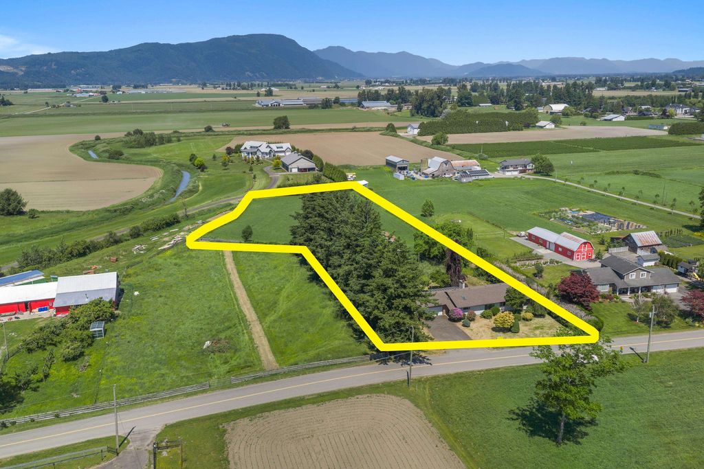 Photo of 38531 Old Yale Road, Abbotsford, BC V3G 1X4 (MLS # R3125998)
