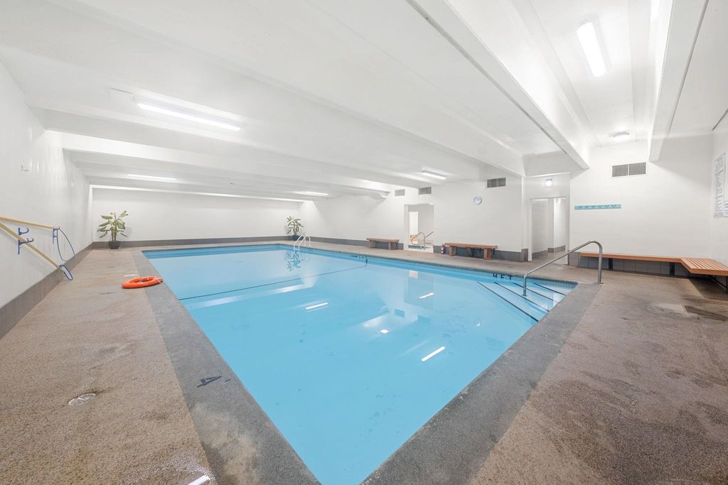 listing image 1102508502885323252