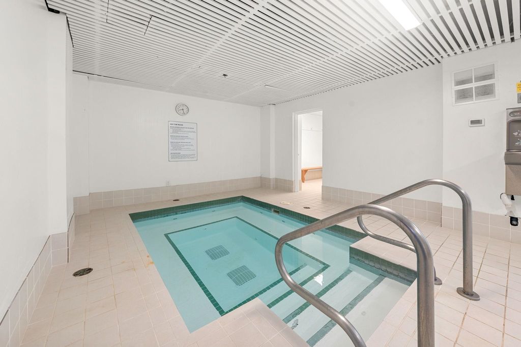 listing image 1105849380544113162