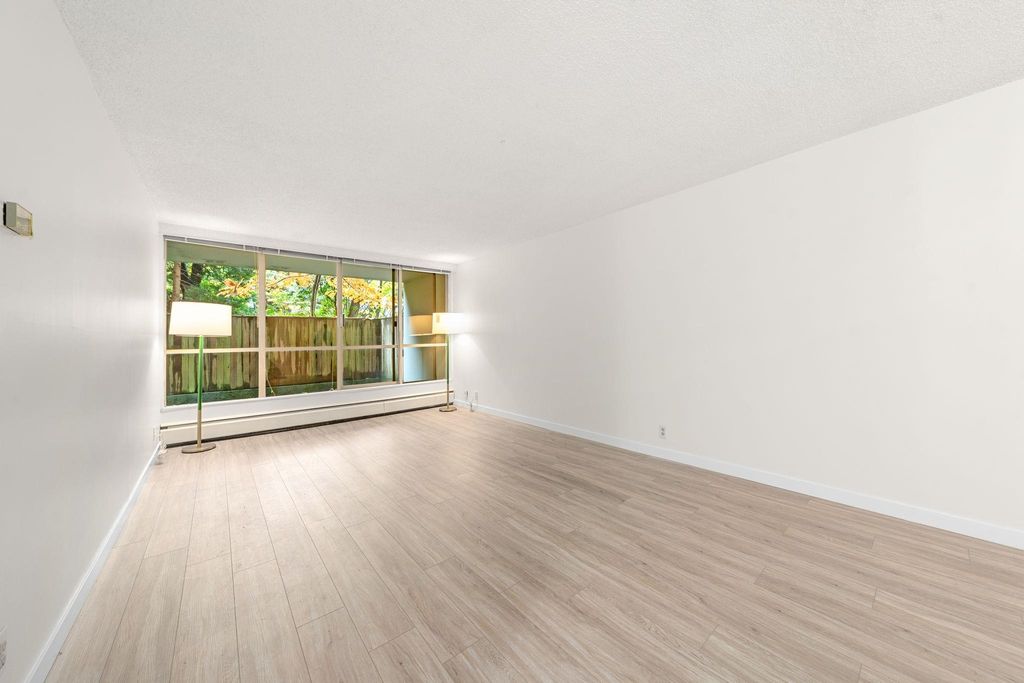 listing image 1104990714385303591