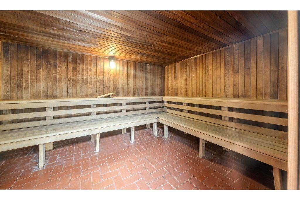 listing image 1100706684232846175