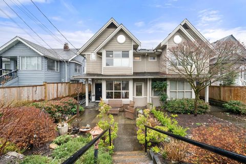341 E 8th Street North Vancouver BC V7L 1Z2