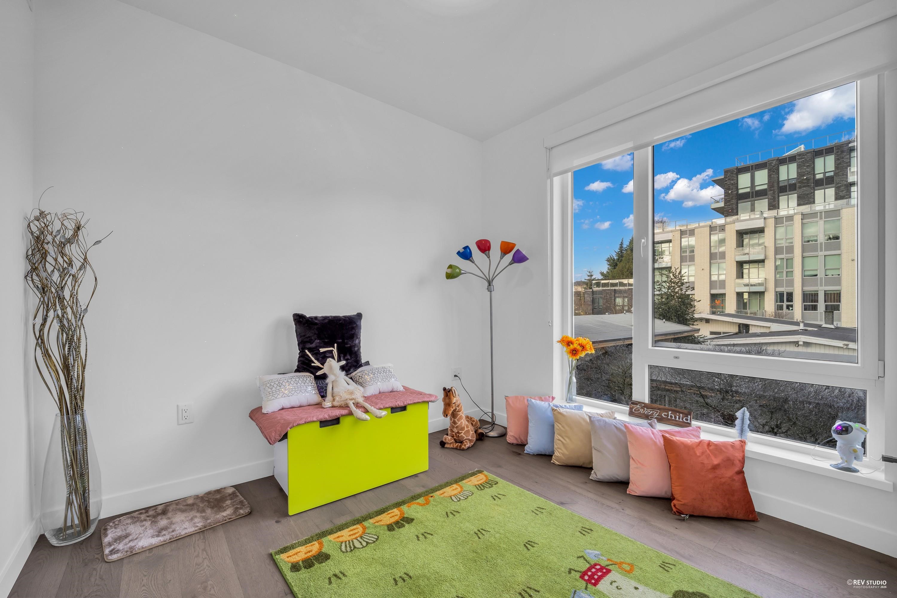 6859 Cambie Street 305