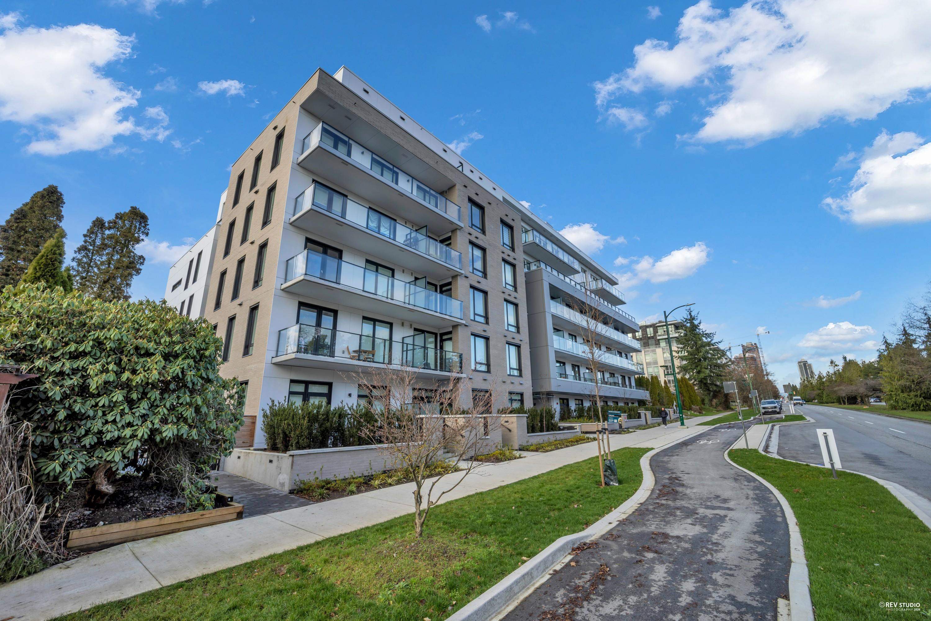 6859 Cambie Street 305