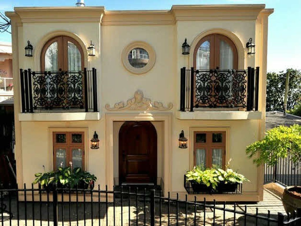 listing image 1103810087171461379