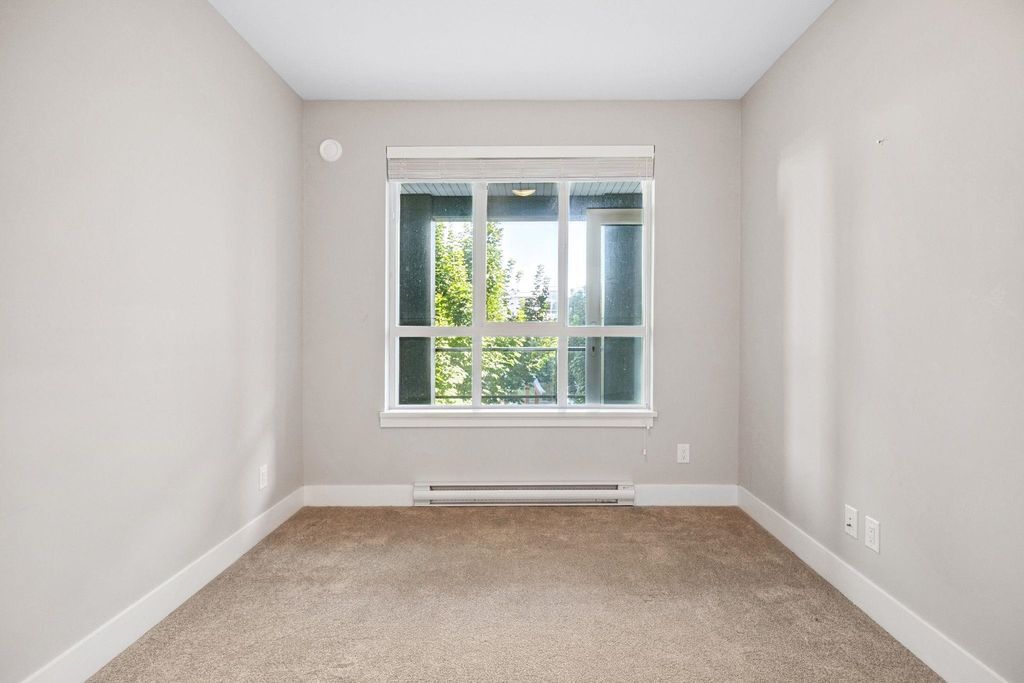 listing image 1106841403536047743