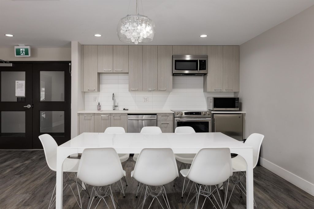 listing image 1103384496868191004