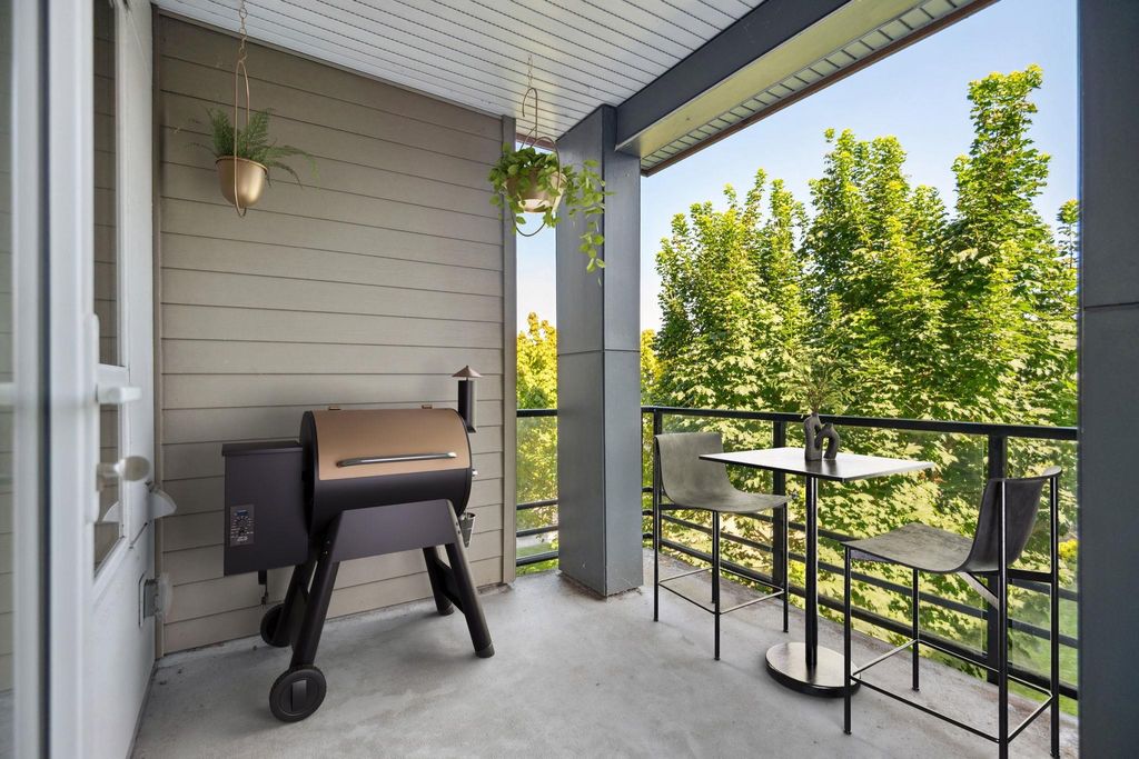 listing image 1106554948883803356