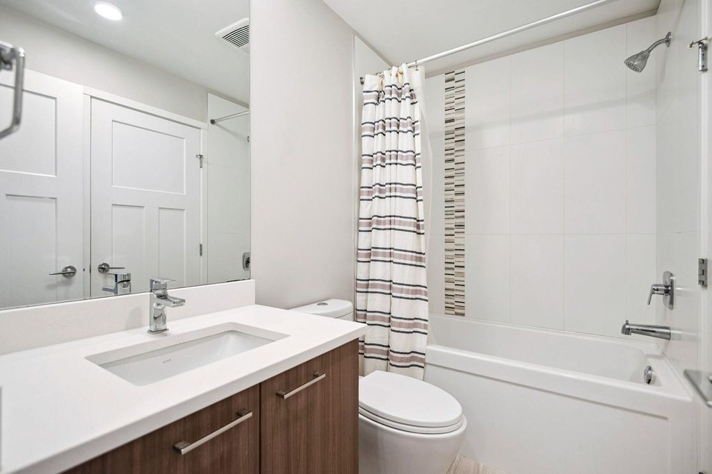 listing image 1100699335759868561