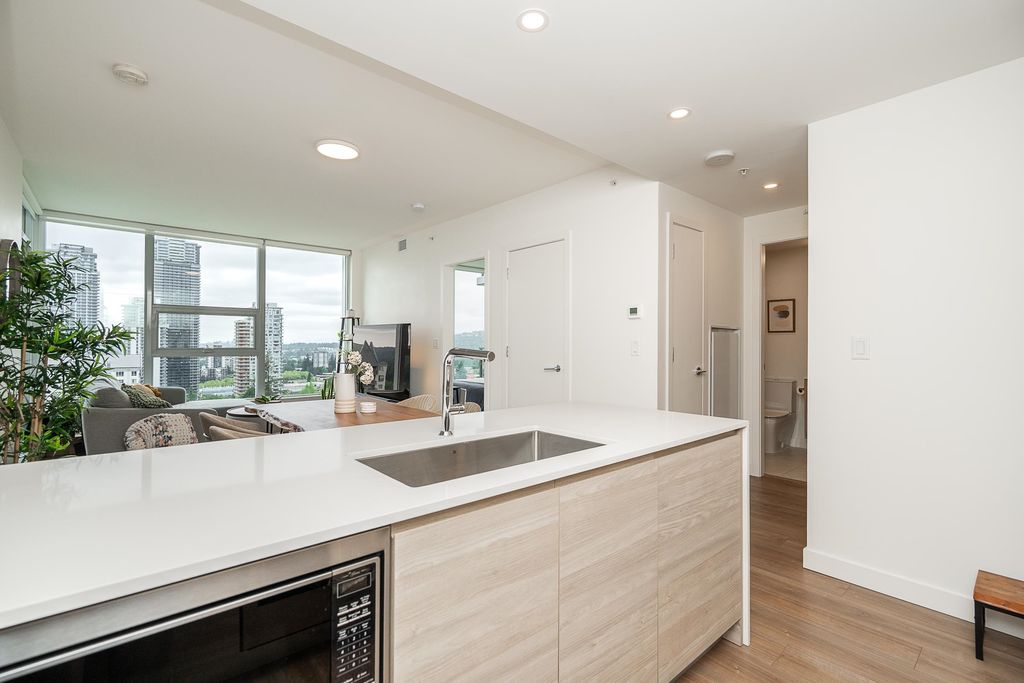 listing image 1105650362477547736