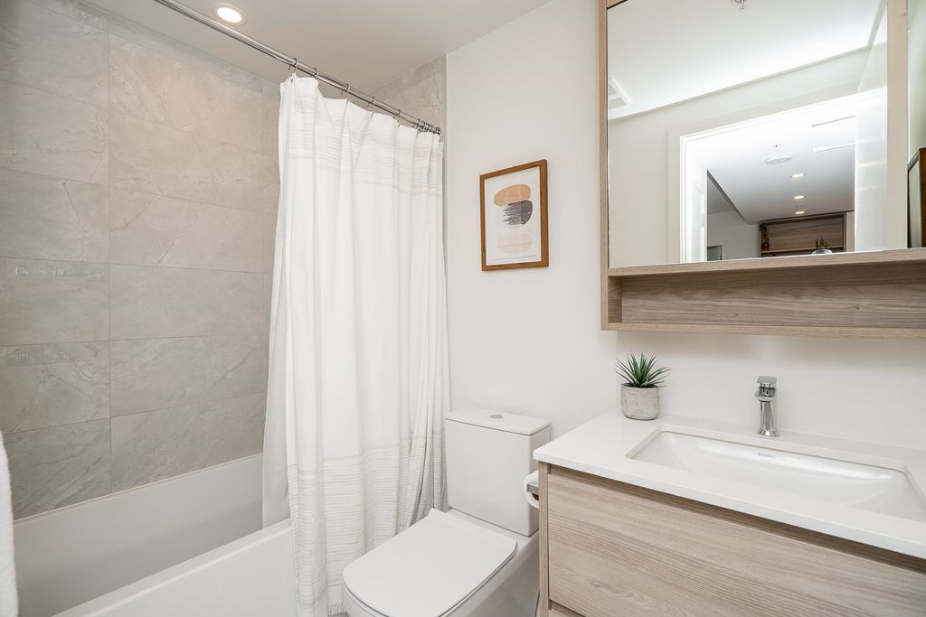listing image 1106144517179618871