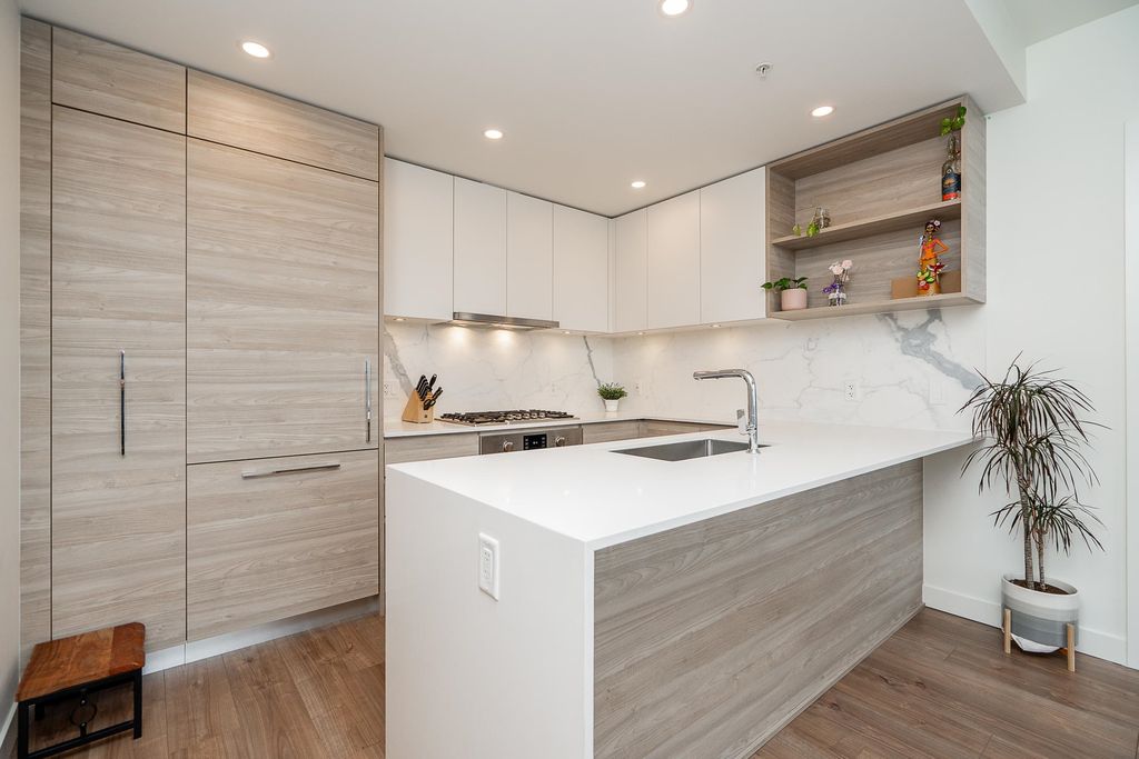 listing image 1103852513544501702
