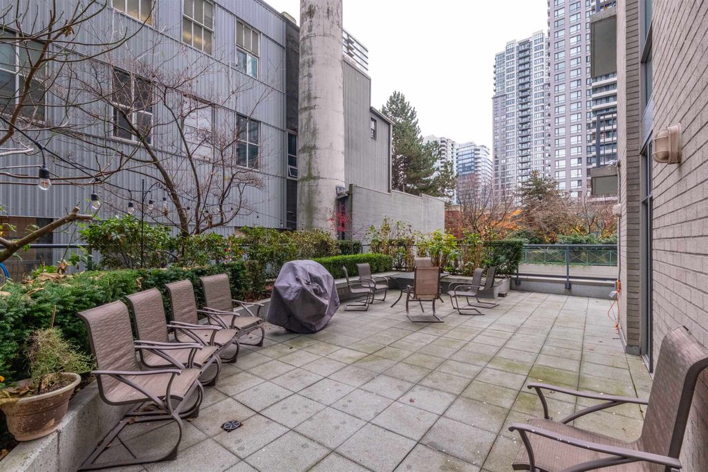 listing image 1100449679385158827