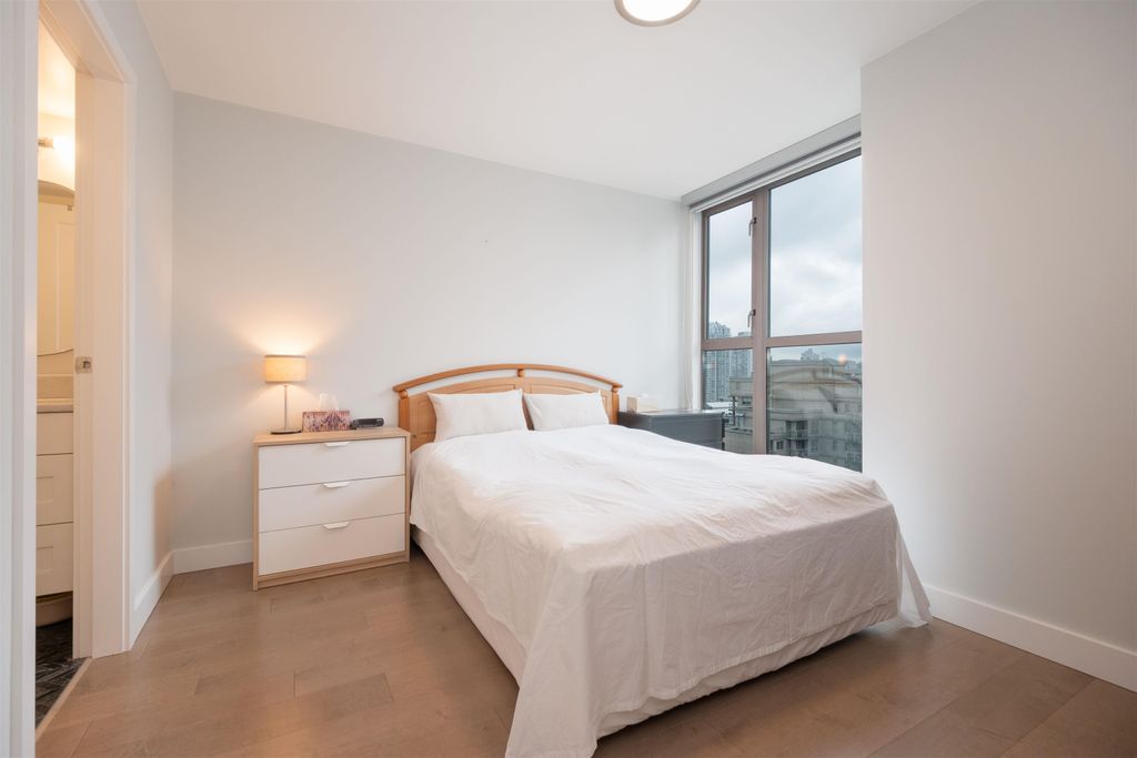 listing image 1103483236982926497