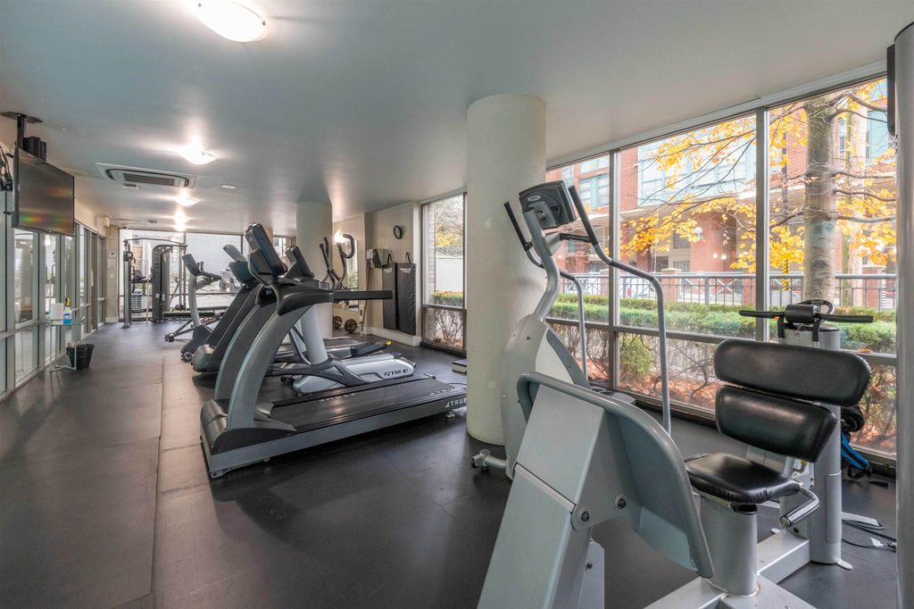 listing image 1104122810106092990