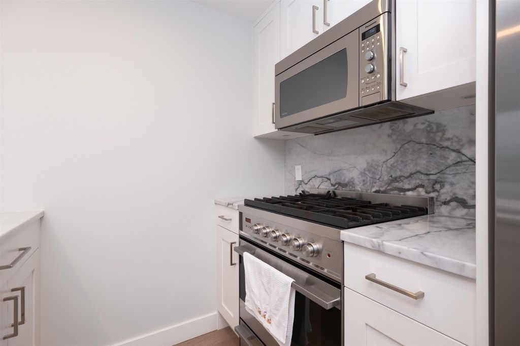 listing image 1106875448037398766