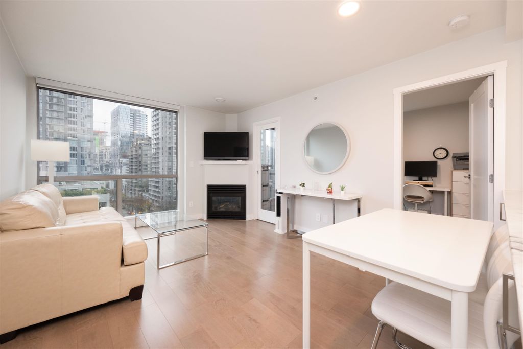 listing image 1103882411352778538