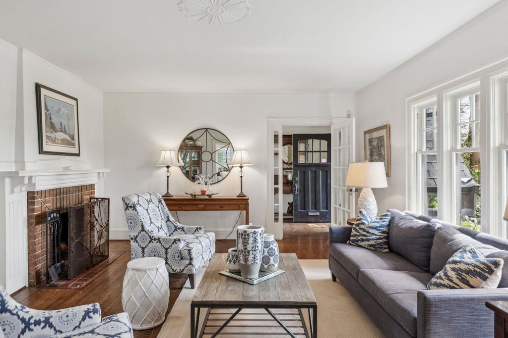 listing image 1105272239855768532