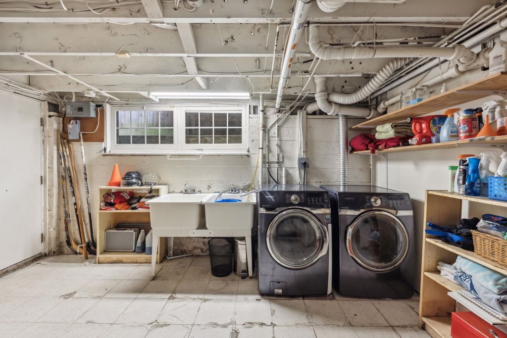 listing image 1107613816405372299