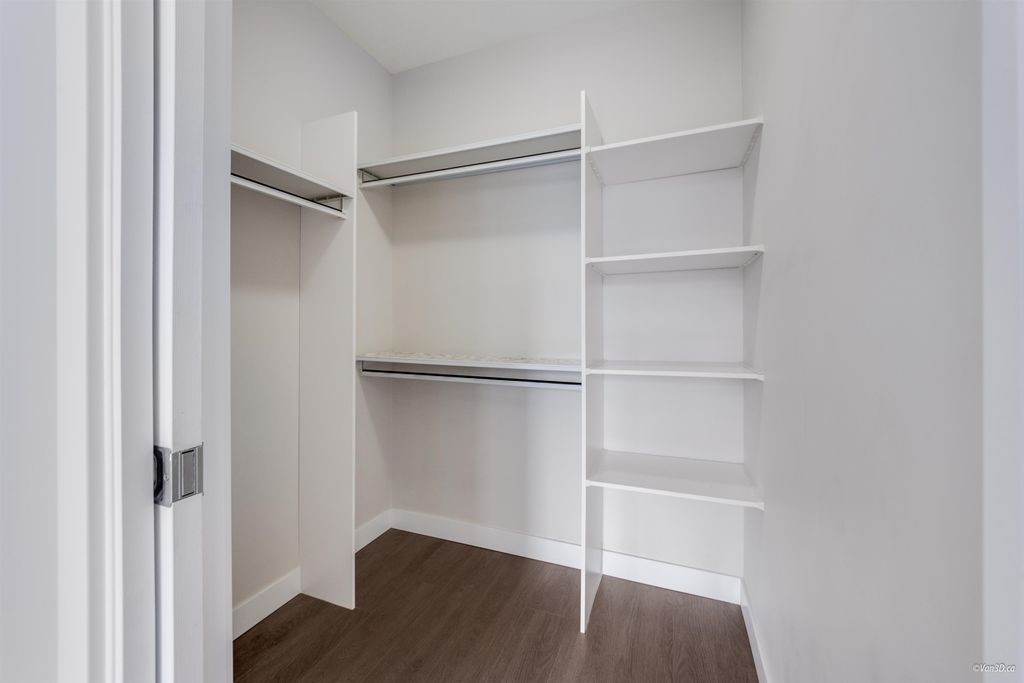 listing image 1101660091477191946