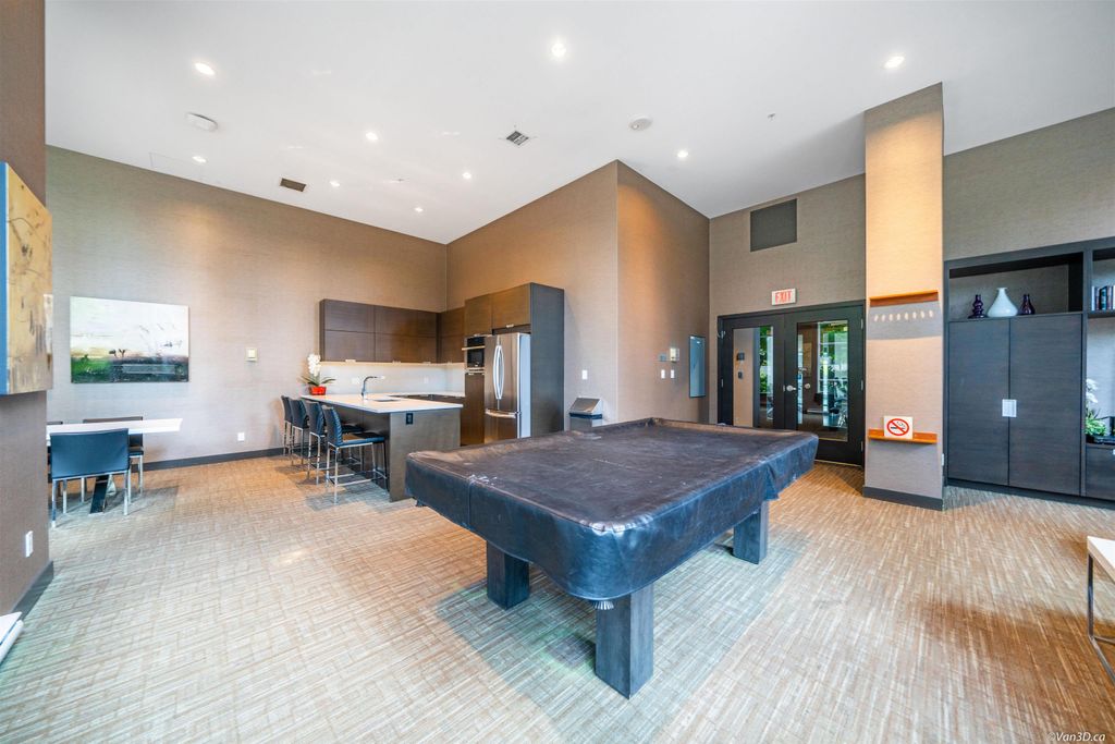 listing image 1108064236803913924