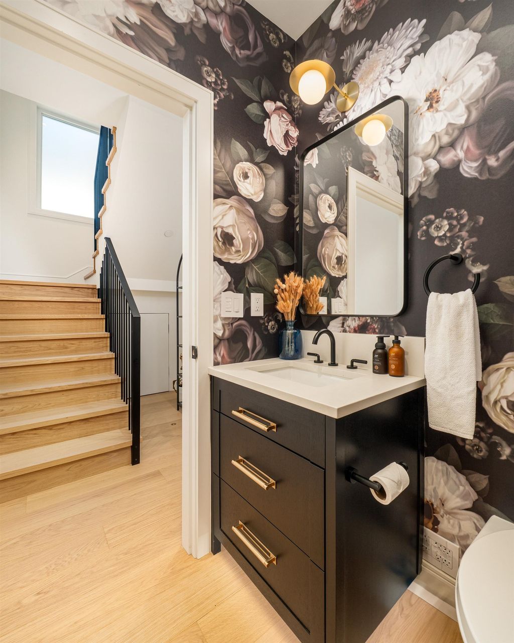 listing image 1109763342251155149