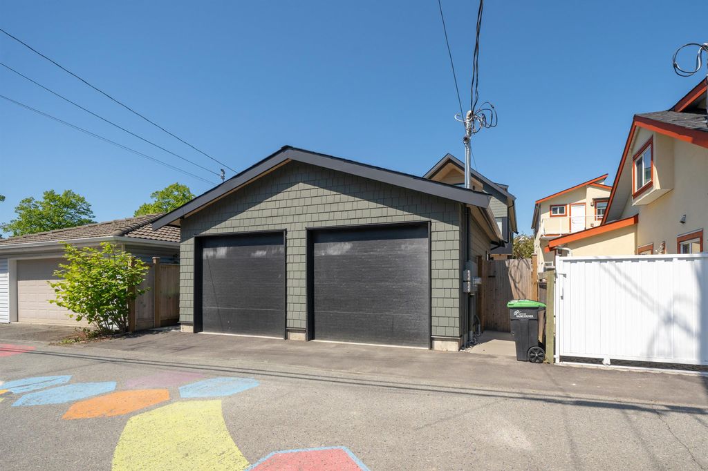 listing image 1104399116640286650