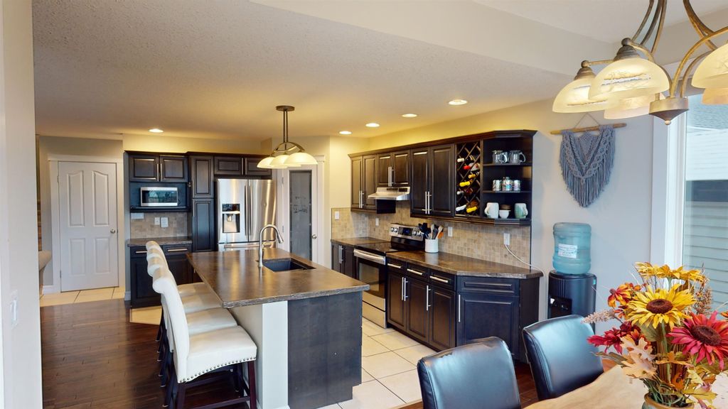 listing image 1105435061865196164
