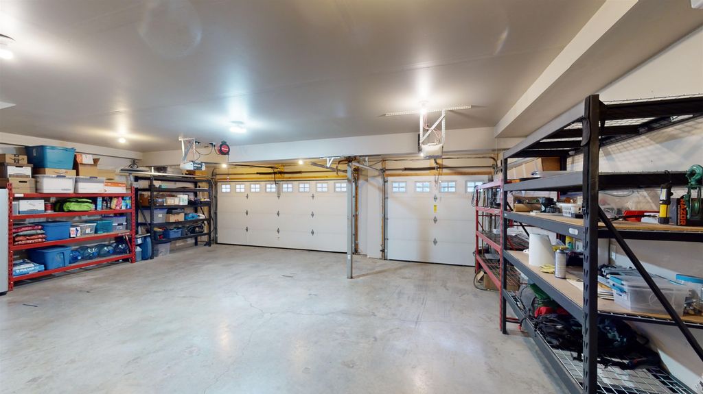 listing image 1107889094141247105