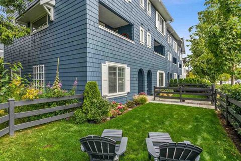 127 172 Street 10 Surrey BC V3Z 0W9