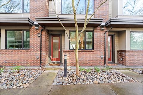 230 Salter Street 28 New Westminster BC V3M 0G1