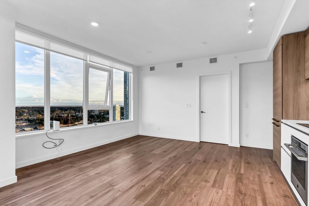 listing image 1106967964665792096