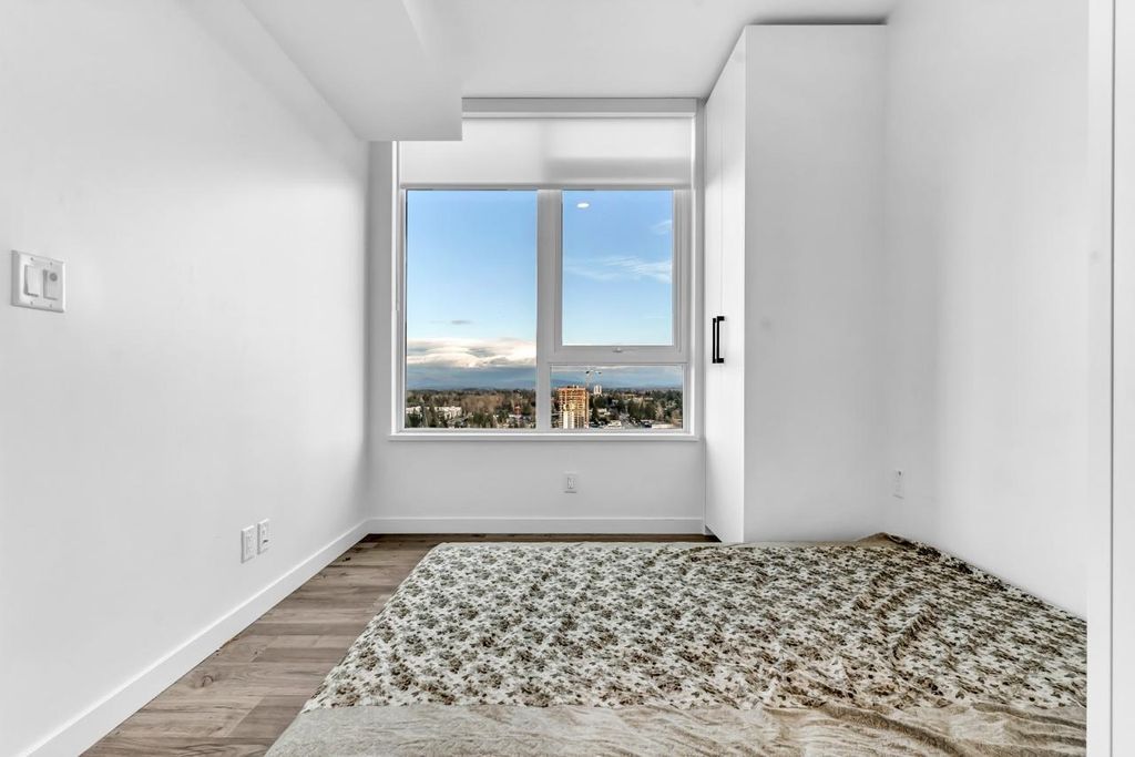 listing image 1100967417428991441