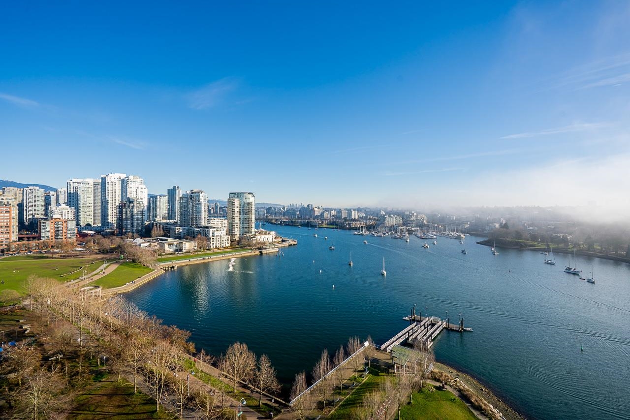 1560 Homer Mews 1703