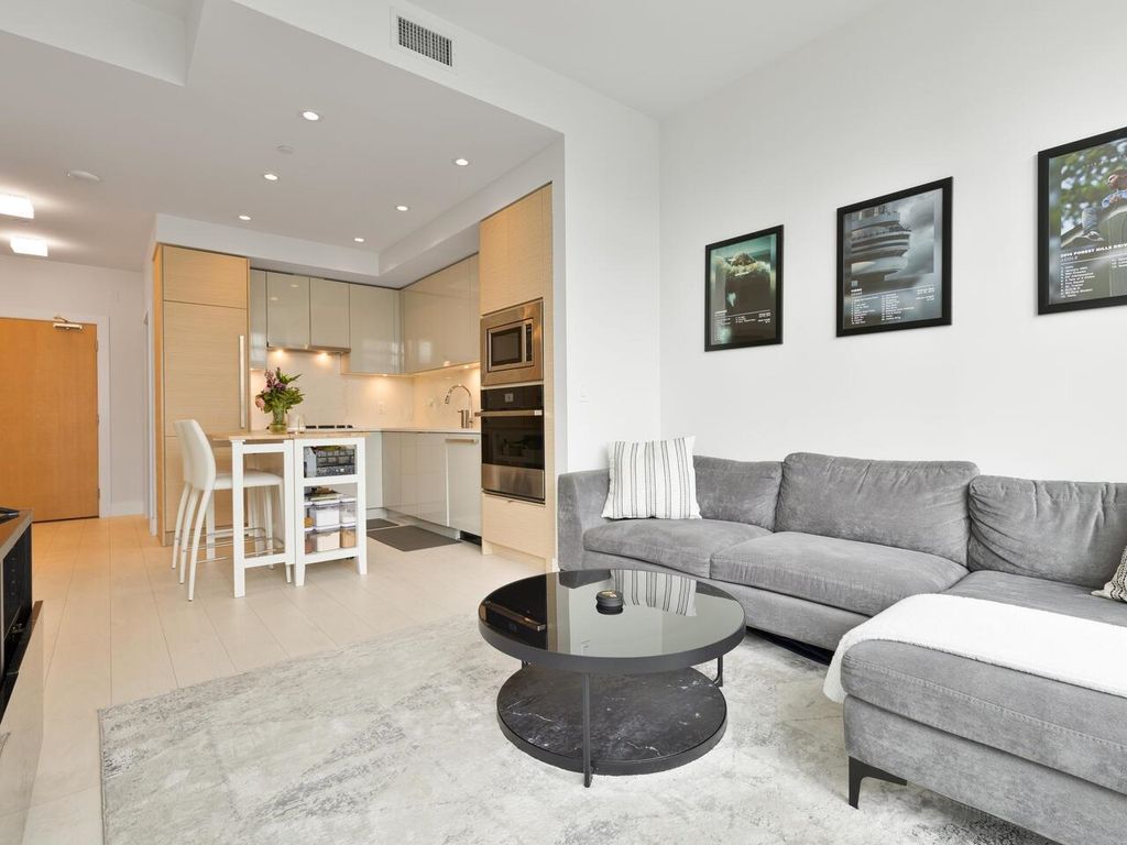 listing image 1108975938956325414