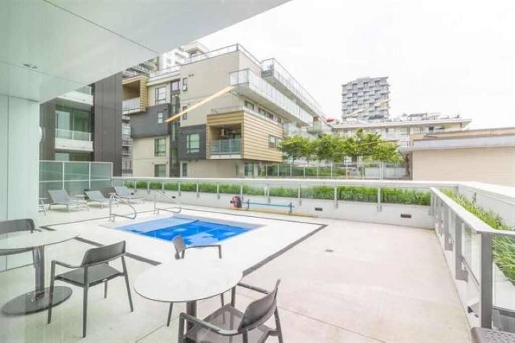 listing image 1102329972758069491