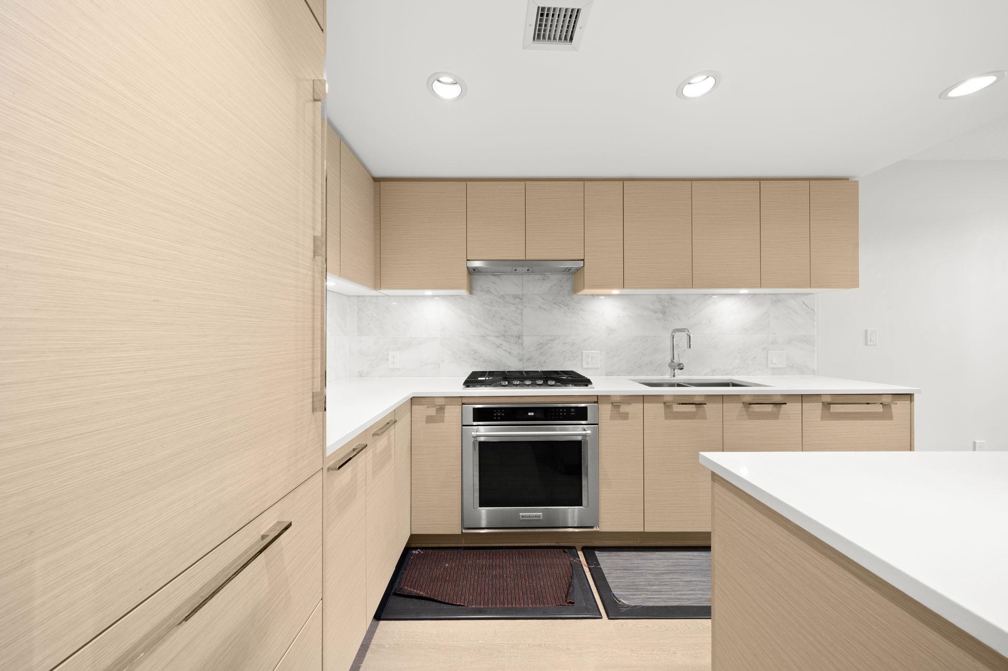 6700 Dunblane Avenue 102