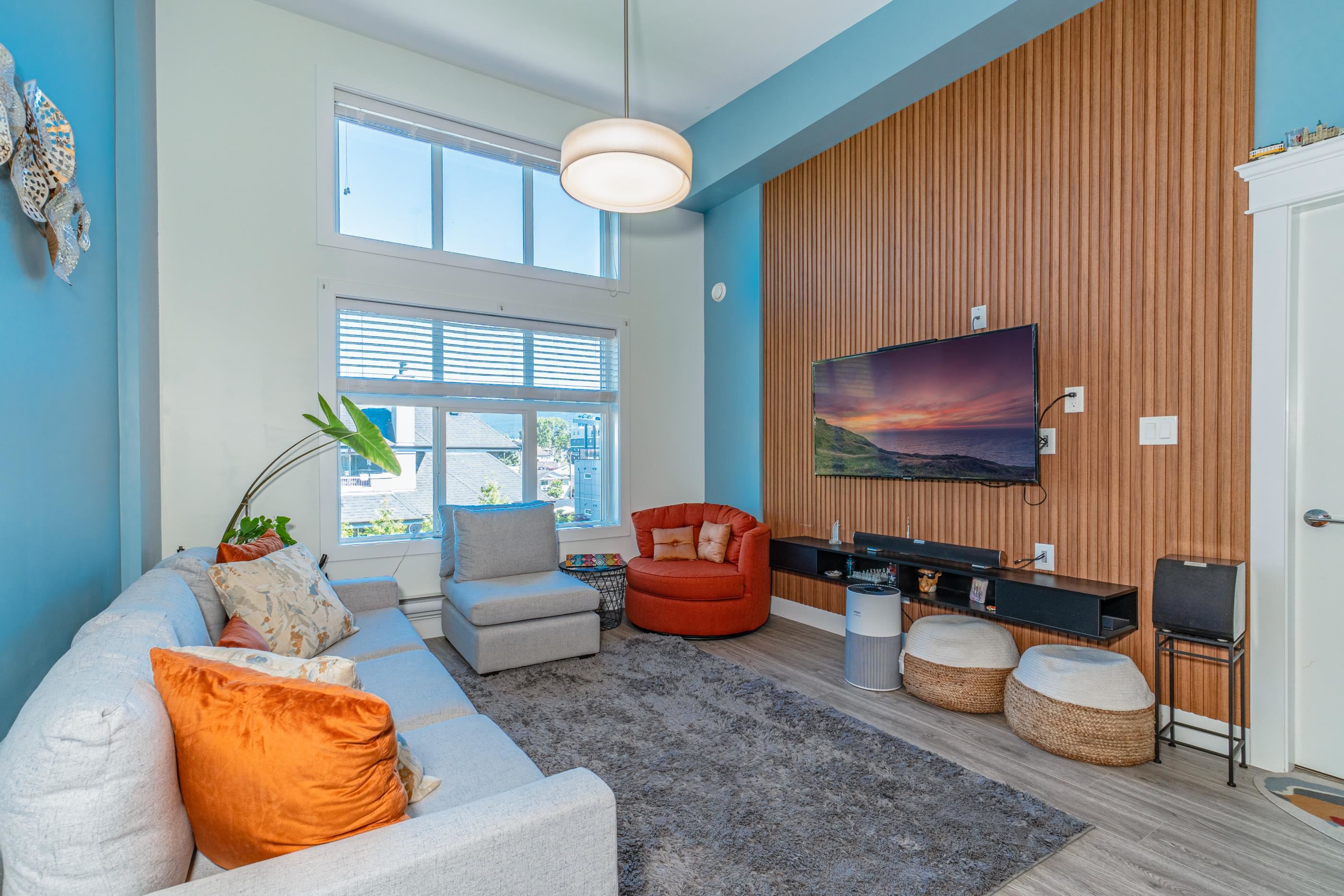 2389 Hawthorne Avenue 404