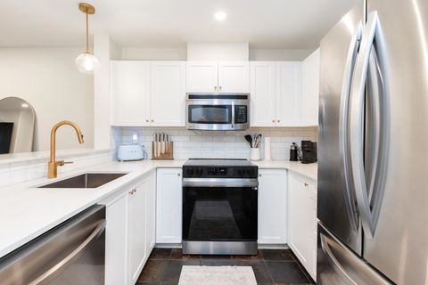 22022 49 Avenue 108 Langley BC V3A 3R9