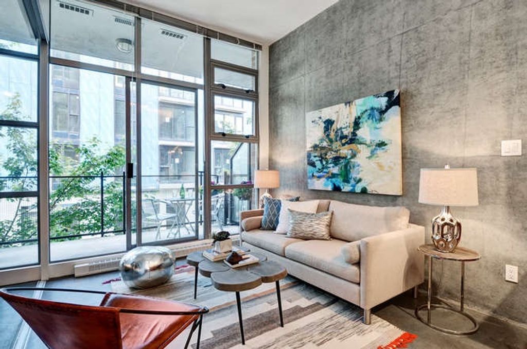 listing image 1105430231334690567