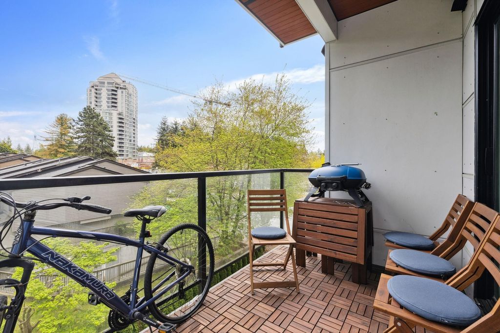 listing image 1102826655388726224
