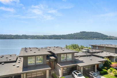 3911 Cates Landing Way 305 North Vancouver BC V7G 0A6