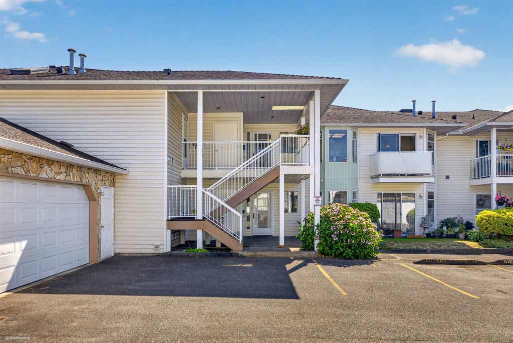 Photo of 7156 121 Street Street #234, Surrey, BC V3W 0J6 (MLS # R3157099)