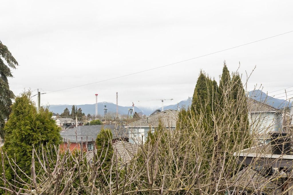 listing image 1100344924060307255