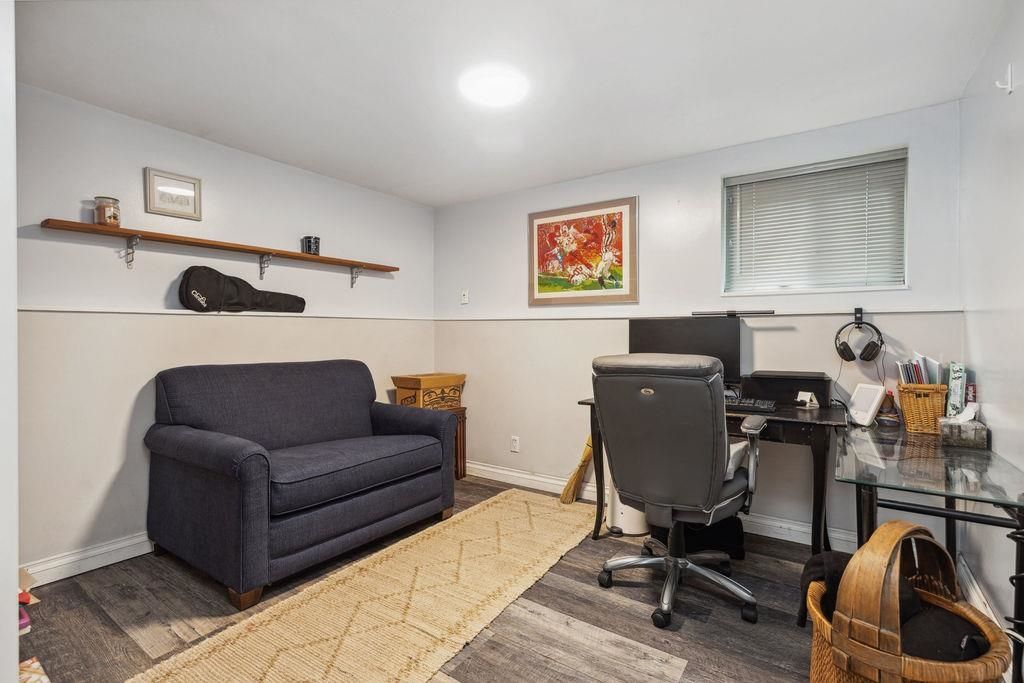 listing image 1105390459390296593