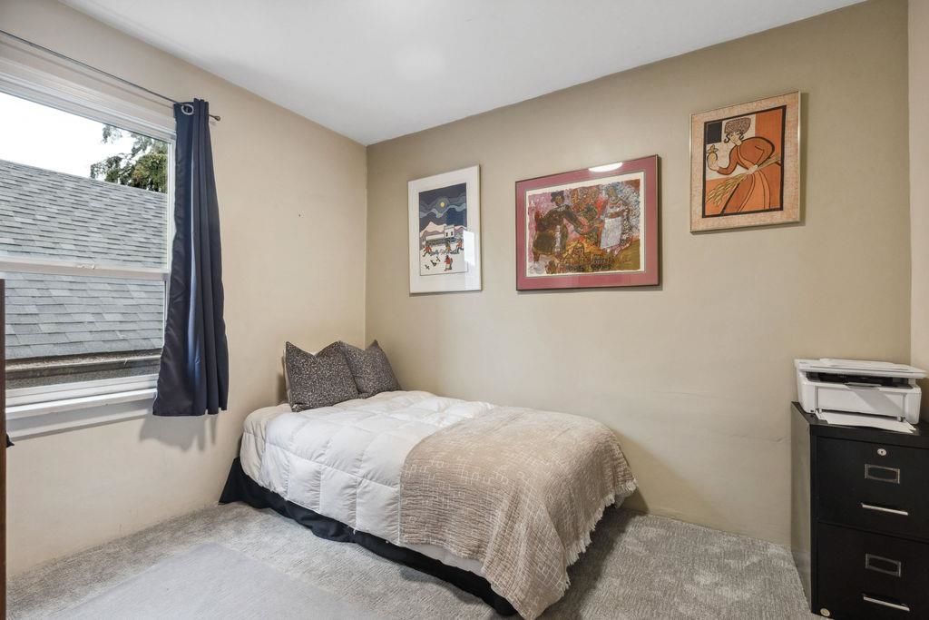 listing image 1104711707123388607
