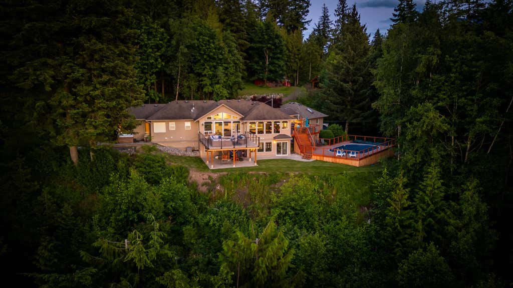 Photo of 6190 Parsons Road, Chilliwack, BC V4Z 1A4 (MLS # R3145565)