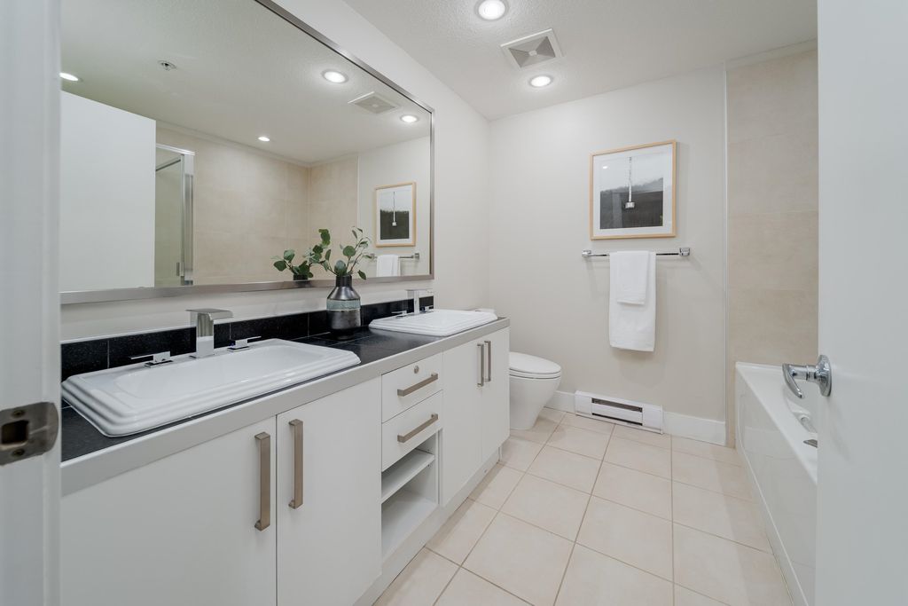 listing image 1106331442535072263