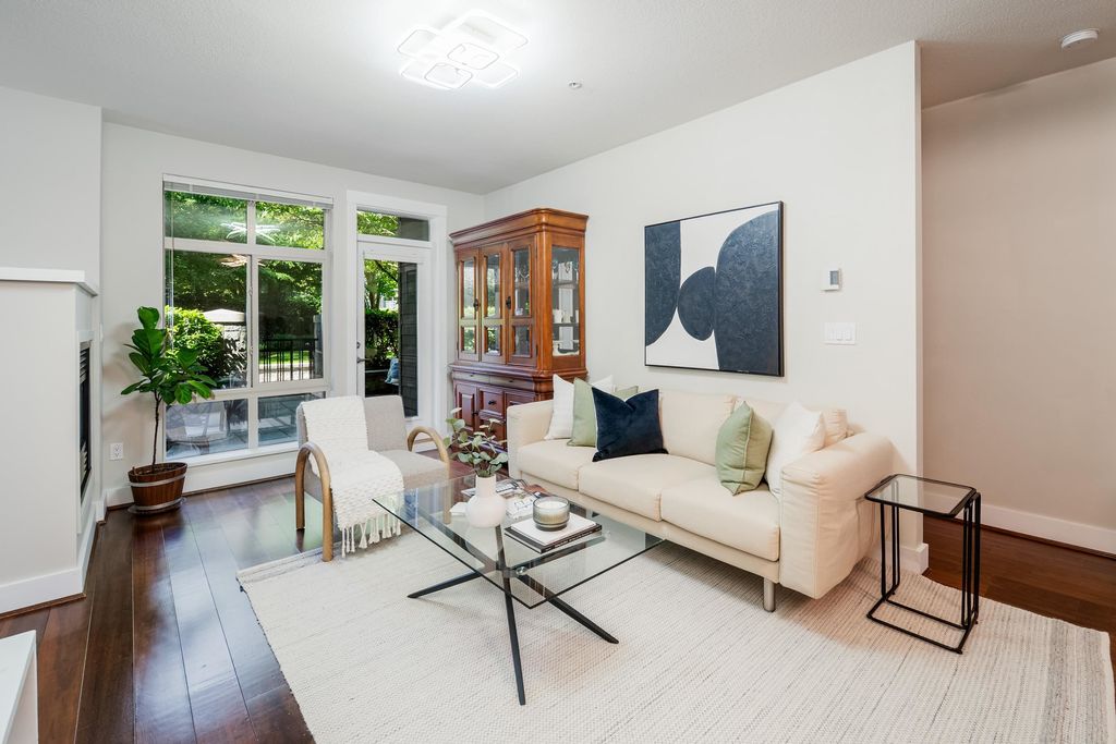listing image 1109794219059597405